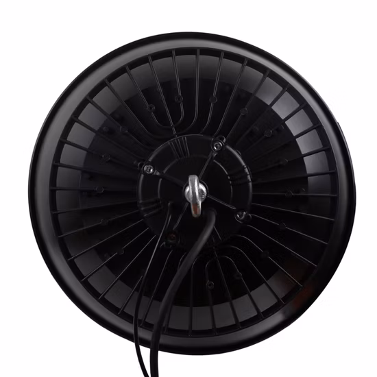 Lampes LED pour grande hauteur de 200 W avec abat-jour